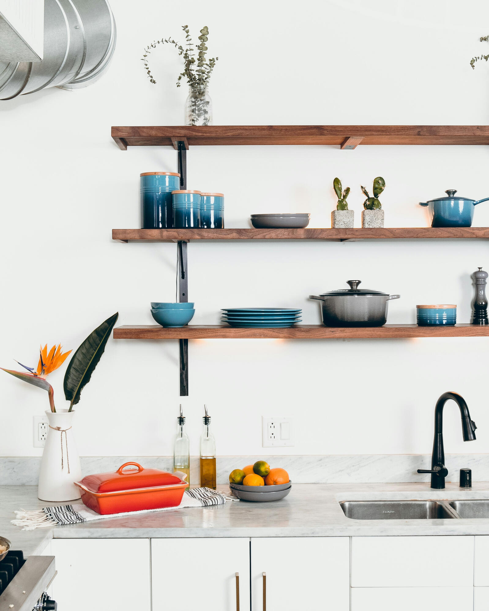 **HOUSEHOLD ITEMS**